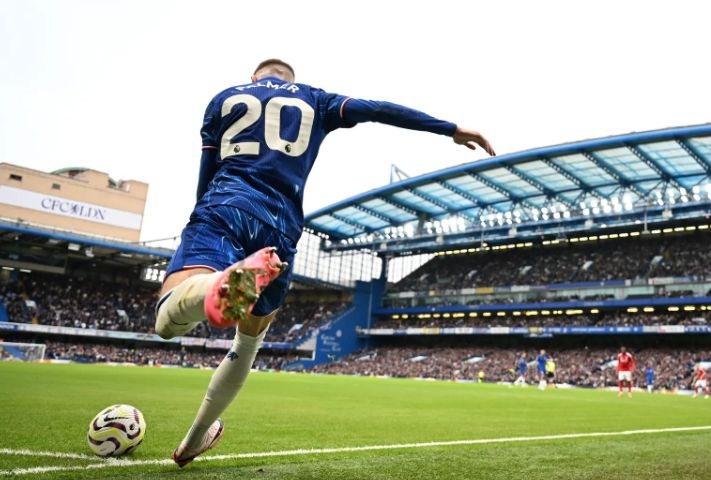 El CEO de la Premier League rechaza reducir clubes en la competición doméstica y critica la saturación del calendario por FIFA y UEFA