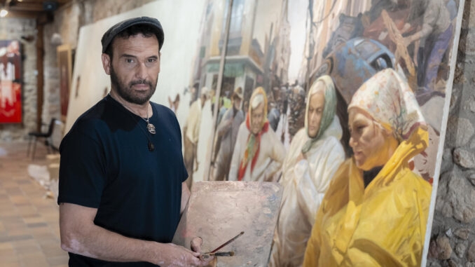 El artista Kike Meana se instala en la Costa Brava para pintar un cuadro solidario de la Dana 