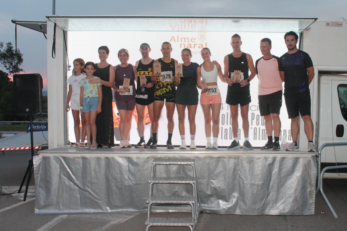 Más de 700 atletas participan en la Volta a Peu a la playa de Casablanca de Almenara 