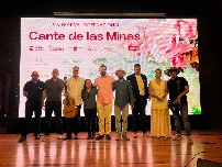 Colombia y La Unión conectan su trovo entre versos y guitarras en el Cante de las Minas