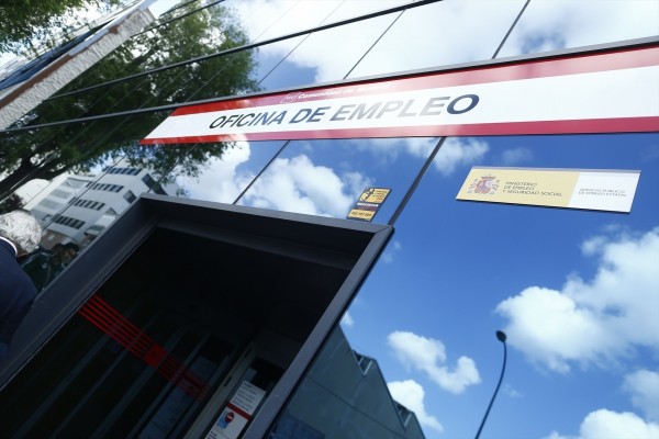 El paro sube en 60.100 personas en verano y el empleo marca nuevo récord, con 22,3 millones de ocupados