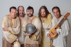 Ron Lalá lleva a San Javier 'La desconquista': una visión humorística de la polémica entre conquistadores y conquistados