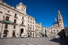 Cuatro ofertas pujan por el contrato para asesorar y defender judicialmente al Ayuntamiento de Alcoy
