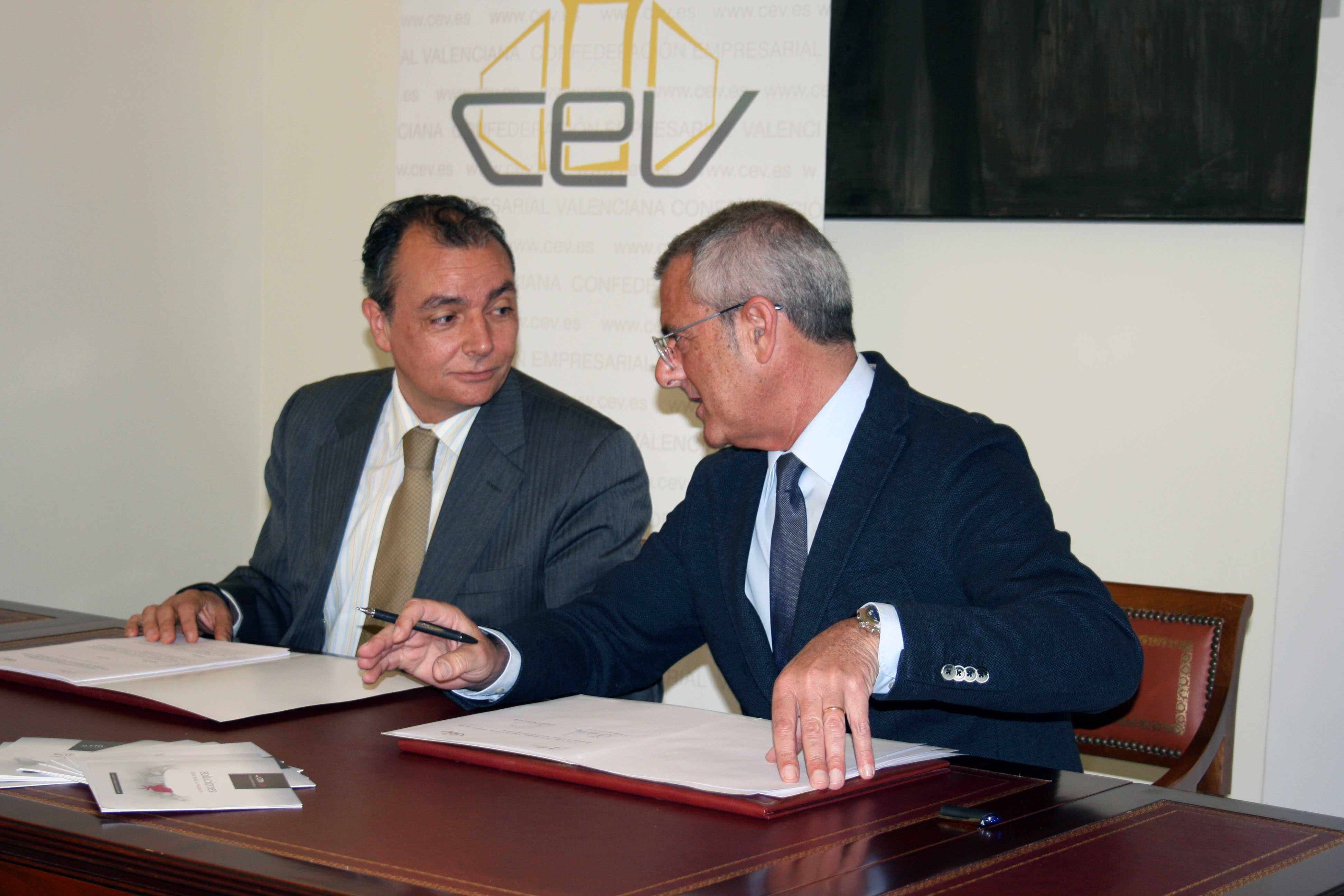 La CEV y el Colegio de Abogados colaborarán en mediación