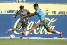 El Villarreal vuelve al trabajo pendiente de Willy Kambwala y con el caso Partey encendido