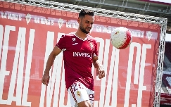 Alex Schalk, en su presentación con el Real Murcia: "Mi único objetivo es ser campeón"