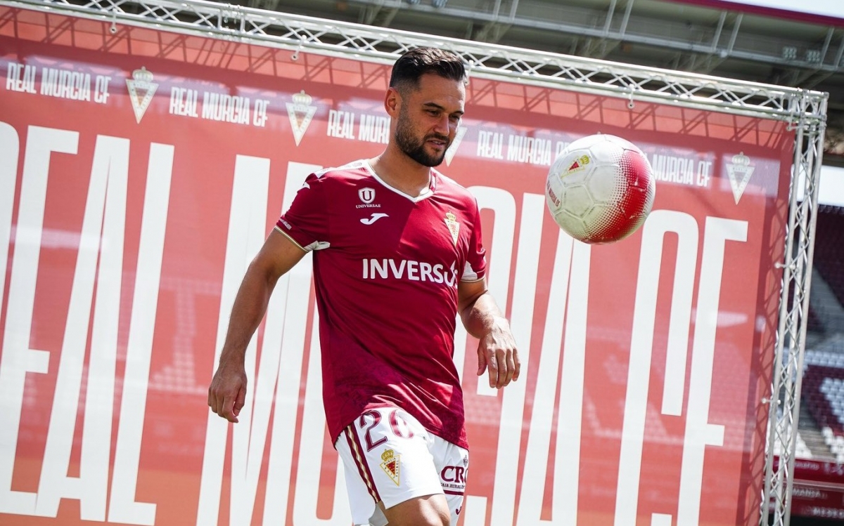 Alex Schalk, en su presentación con el Real Murcia: 