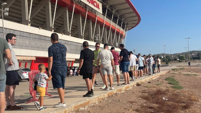El Murcia, ya con 14.000 abonados, crecerá con quienes lleven su nómina a Caja Rural Central
