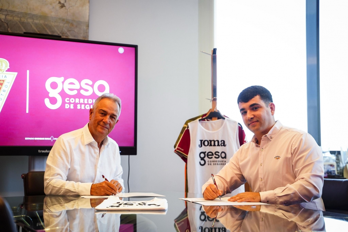 Gesa Mediación renueva su patrocinio con el Real Murcia por tercer año seguido