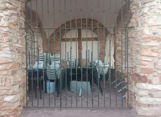Un edil de Vox en Estivella ocupa de forma ilegal la ermita del Garbí y cobra un euro por acceder: 
