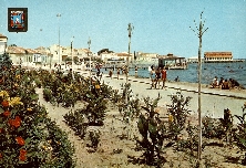Postales de la Región con sellos de veranos pasados: exposición en la BRMU