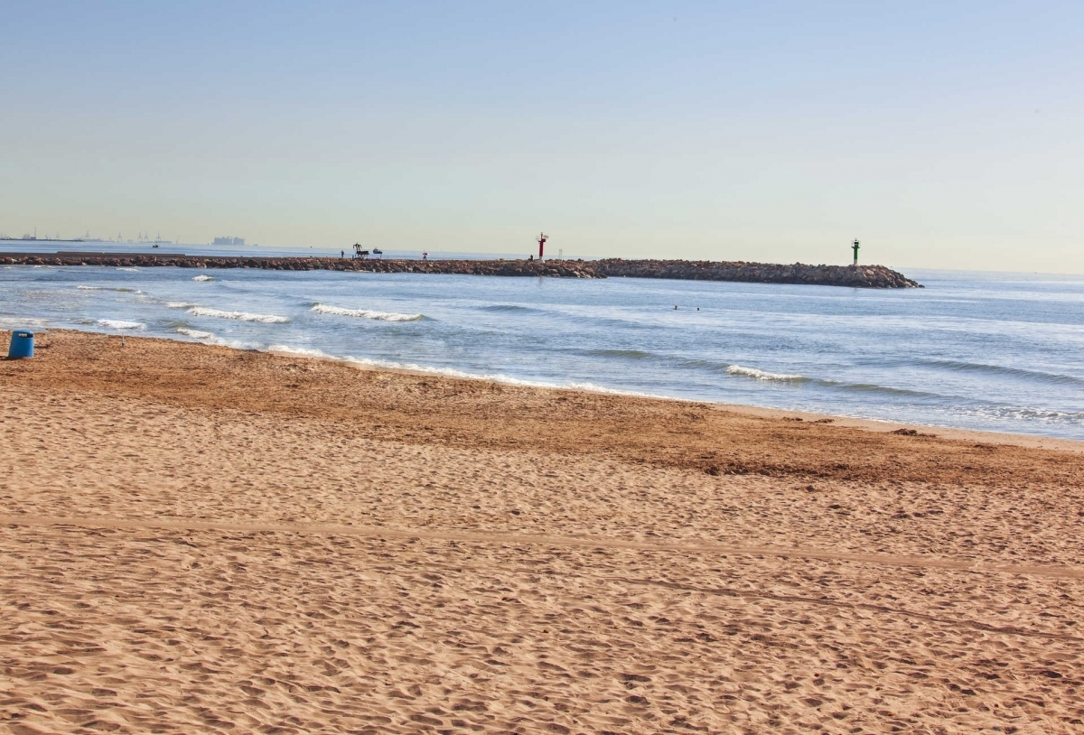 Cierran dos playas de Alboraya por contaminación del agua
