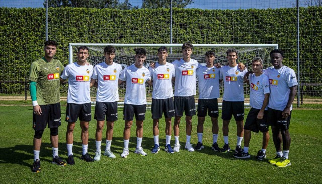 La Academia, presente en Olot: “Estamos con muchas ganas, para nosotros es un sueno estar aquí con el primer equipo”
