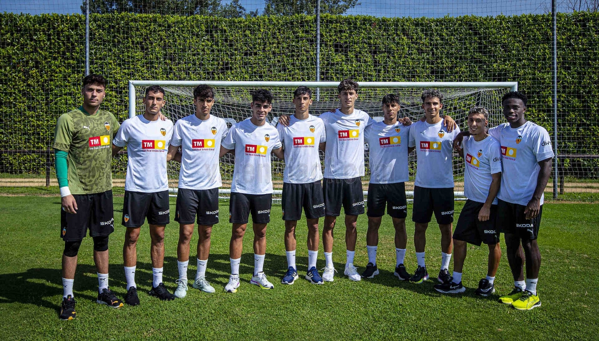 La Academia, presente en Olot: “Estamos con muchas ganas, para nosotros es un sueno estar aquí con el primer equipo”