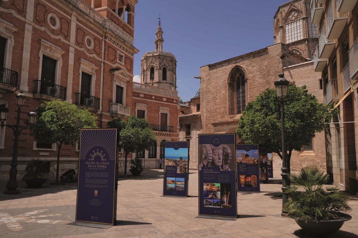 La exposición Elche, el cielo en la tierra en València