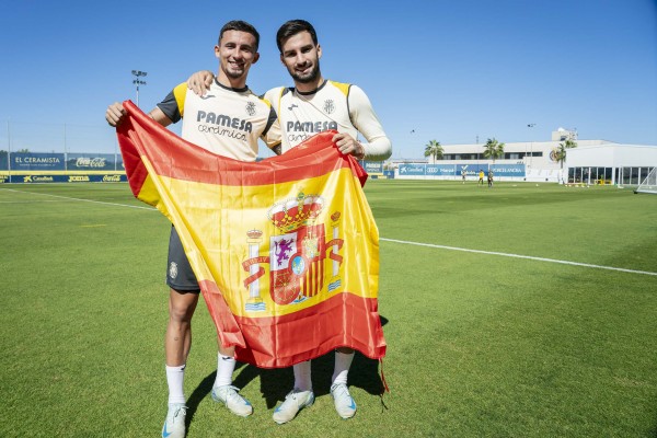 La Selección se tiñe de 'groguet': De la Fuente convoca a Álex Baena, Yeremy Pino y Pau Torres