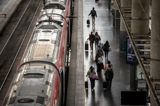  Nuevo contrato del corredor entre Castelló y València: 6,4 millones de euros para avanzar en el ancho mixto