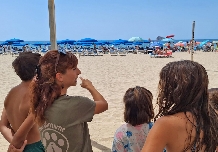 Terra Natura lleva la educación ambiental a la playa de Levante con una jornada de sensibilización 