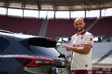 Ekain: "El Murcia es un club histórico y su masa social e infraestructura me llamaron la atención"