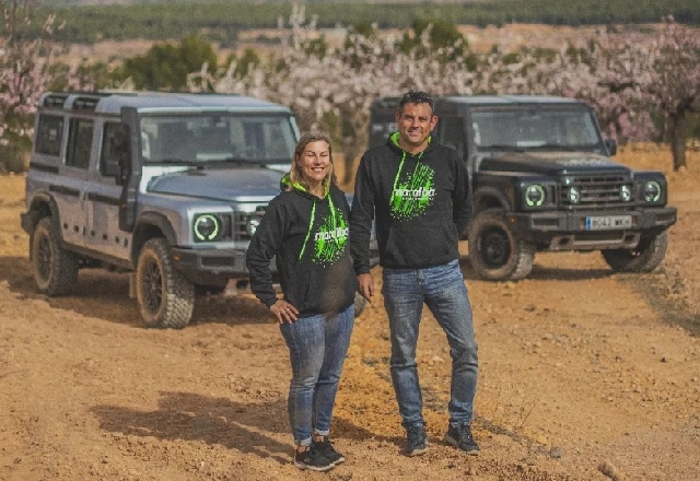 La adrenalina se da cita en les Useres y seduce a amantes del motor de todo el mundo