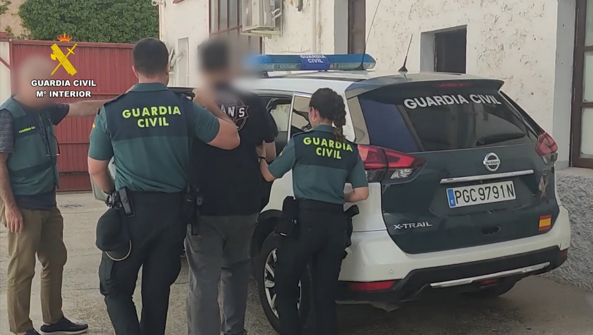 Detenido un hombre que anunciaba la venta falsa de furgonetas camperizadas