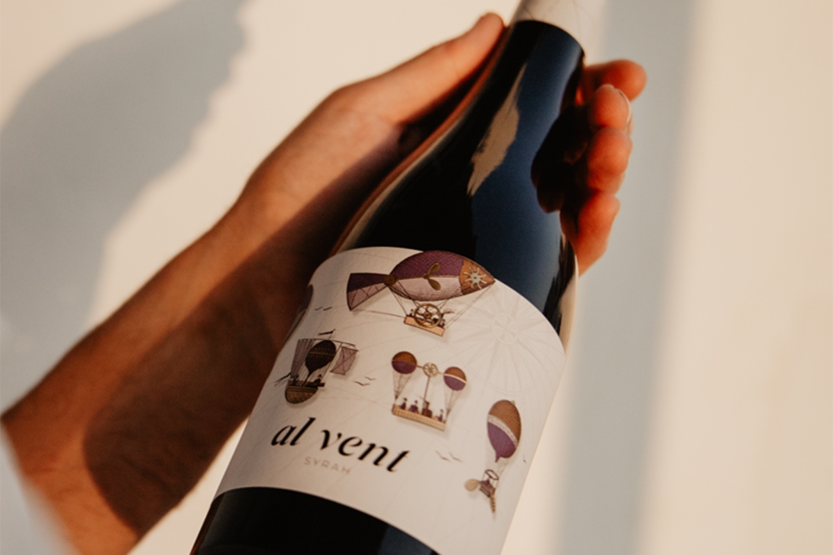 Coviñas presenta Al Vent Syrah: un tinto joven, fresco y versátil para consumidores curiosos