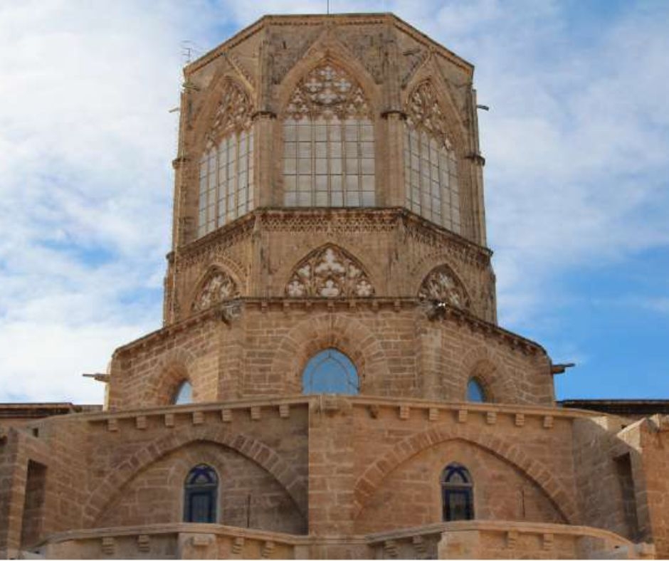 Luz verde al proyecto para adecuar la fachada de la Catedral de València que da a la calle del Micalet