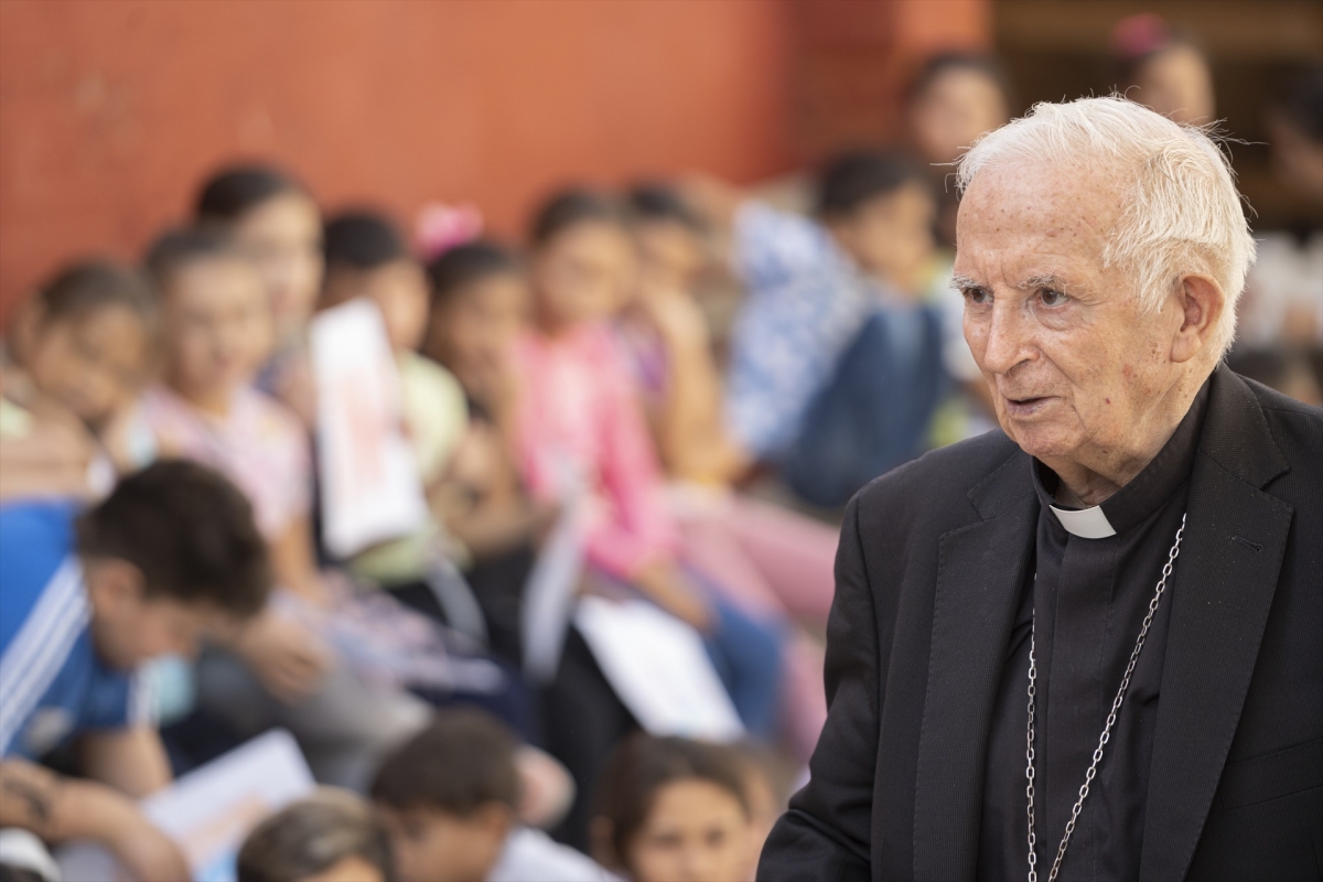 El cardenal Antonio Cañizares, hospitalizado debido a su 