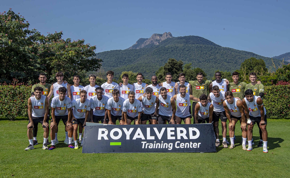 El Valencia acaba su concentración en Girona a la espera de nuevos fichajes