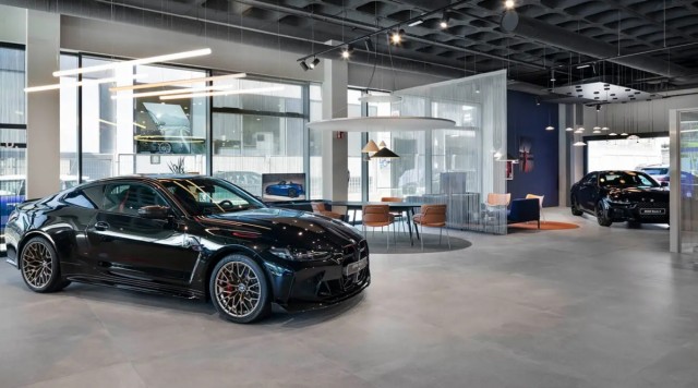 Porcelanosa Grupo colabora en la transformación del nuevo formato de concesionario de BMW