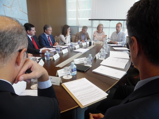 Vivienda pide a 11 bancos que no desahucien hasta que esté la nueva Ley