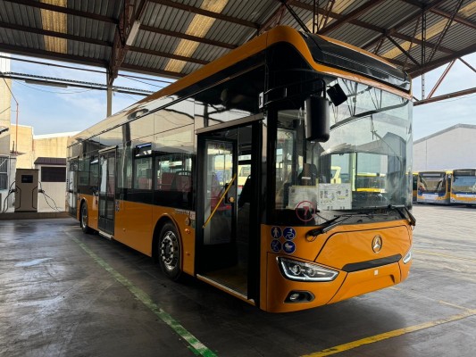 El Consell incorpora diez autobuses en Xirivella ante 