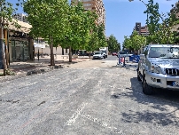 Aguas de Alicante acorta plazos y reabre al tráfico la avenida de Bruselas tras reparar la tubería