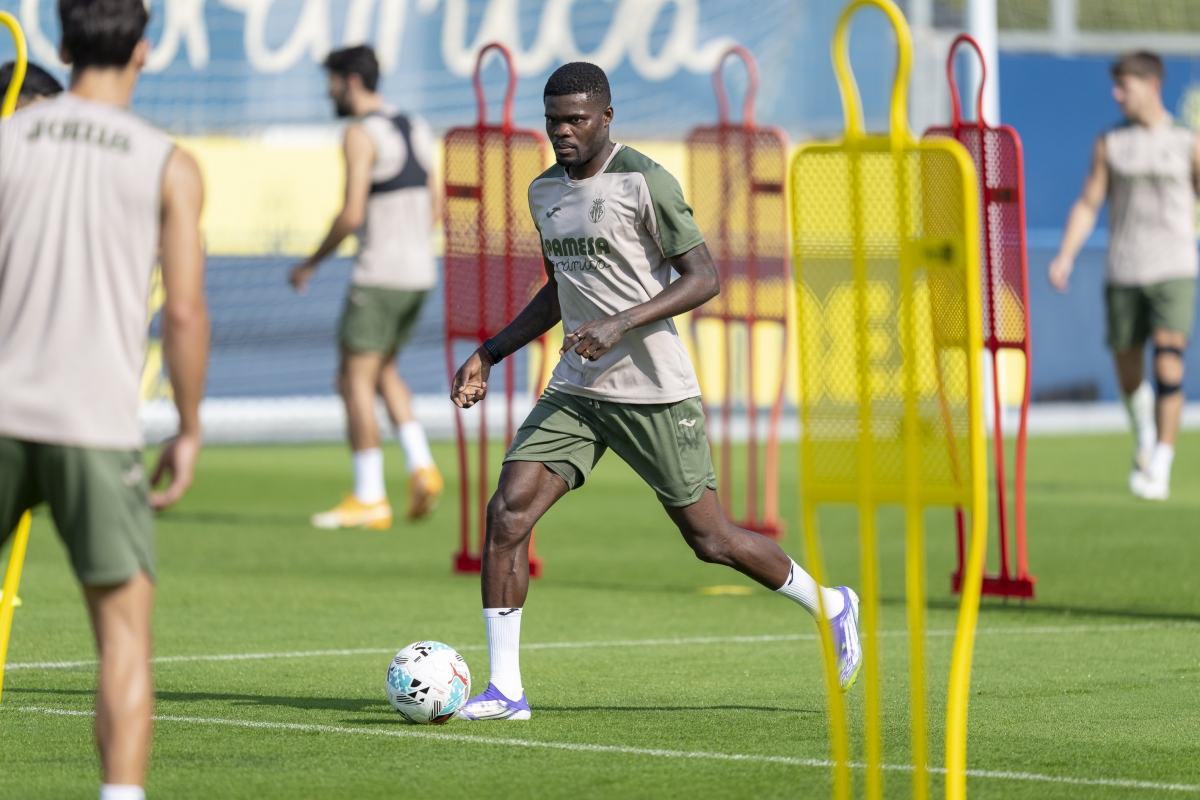 Thomas Partey realiza su primer entrenamiento e Ilias recibe el alta tras su lesión de cruzado