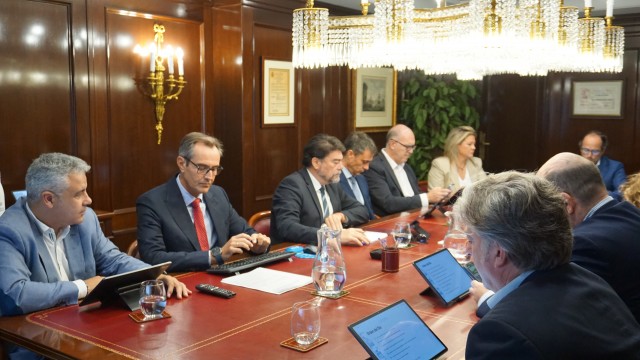 El proyecto de instalación de surtidores de agua refrigerada en Alicante desplegará su segunda fase 