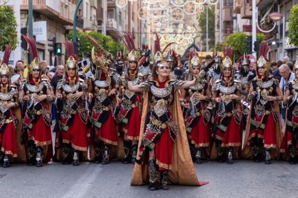 La Entrada Cristiana de las fiestas de Elche 2025, en imágenes