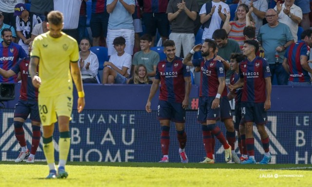 El Levante va a por el liderato en solitario más de siete años después
