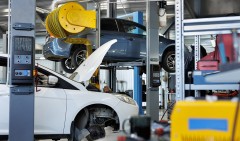 La otra cara de la electrificación: talleres de coches sin formación ni inversión para adaptarse