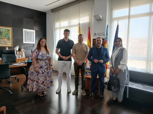 Vila-real despide a los tres beneficiarios del programa de fomento de ocupación juvenil