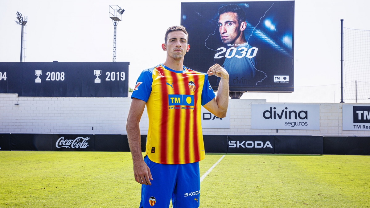 Cesar Tárrega renueva con el Valencia CF hasta 2030