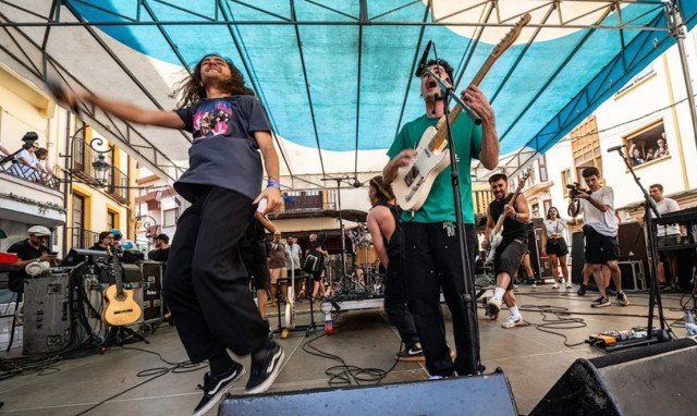 Los cartageneros de Arde Bogotá tocan el cielo del Sonorama Ribera con una actuación legendaria