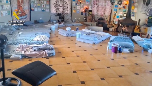 Desmantelado el centro de Pedreguer que ofrecía retiros vacacionales con drogas por 1.000 euros