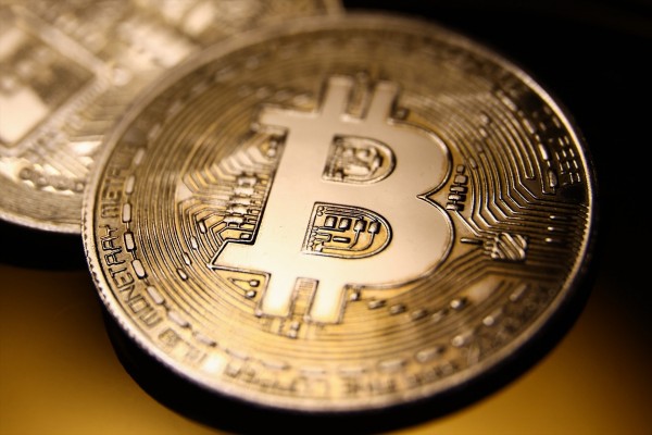 El bitcoin perfora la barrera de los 75.000 dólares ante el enquistamiento de la guerra en Irán