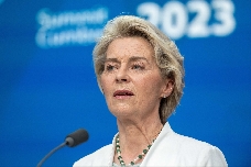 Más de 100 exeurodiputados piden a Von der Leyen la suspensión total del acuerdo UE-Israel