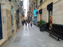 El pequeño comercio de Murcia busca oxígeno en septiembre con la vuelta al cole y la Feria