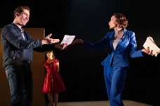 El experto en Shakespeare Declan Donnelan lleva este jueves a San Javier su versión de 'Los dos hidalgos de Verona'