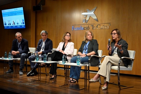 MicroBank duplica en tres años la concesión de microcréditos para estudiantes