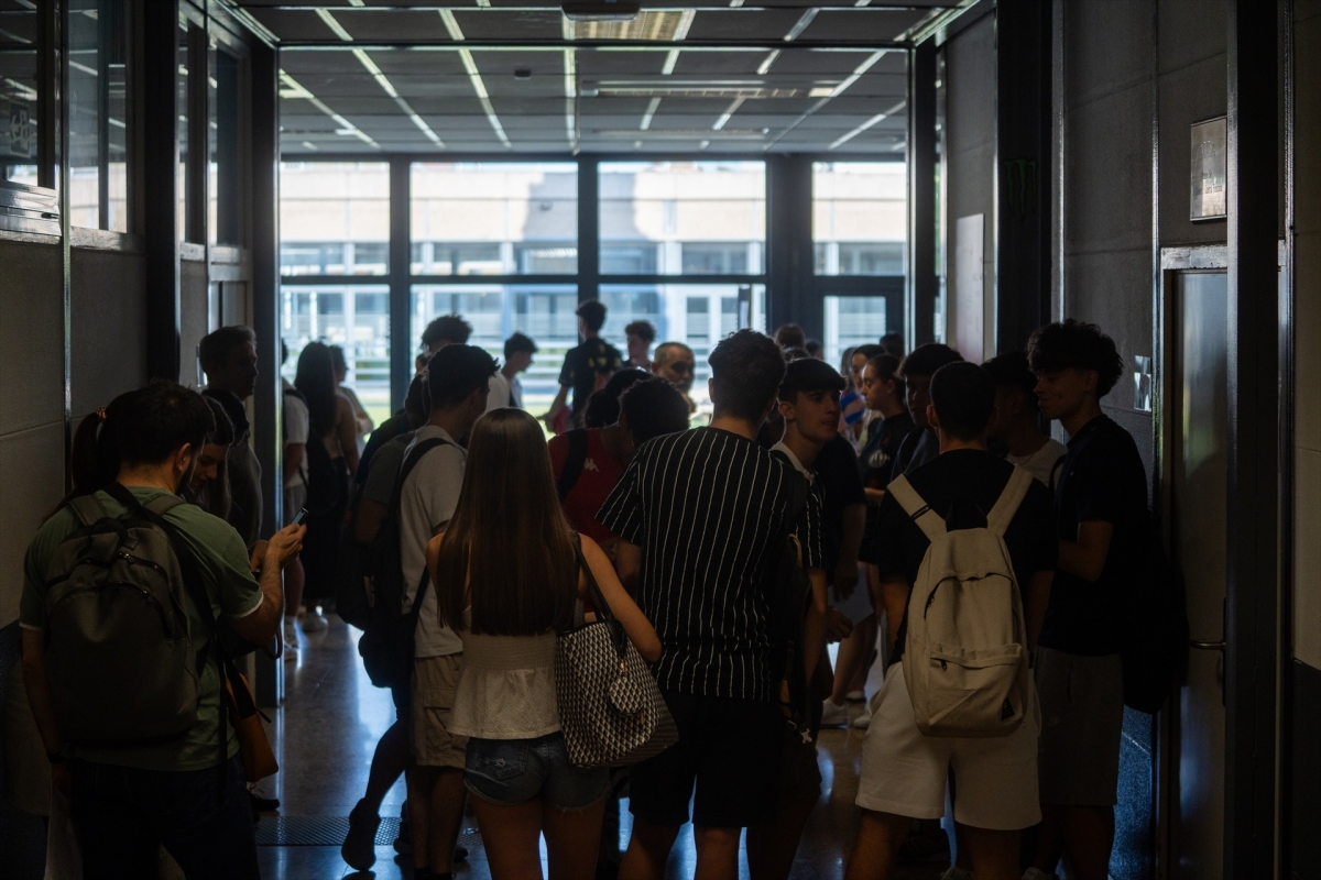 La Generalitat Valenciana convoca las becas de transporte universitario y de enseñanzas artísticas superiores