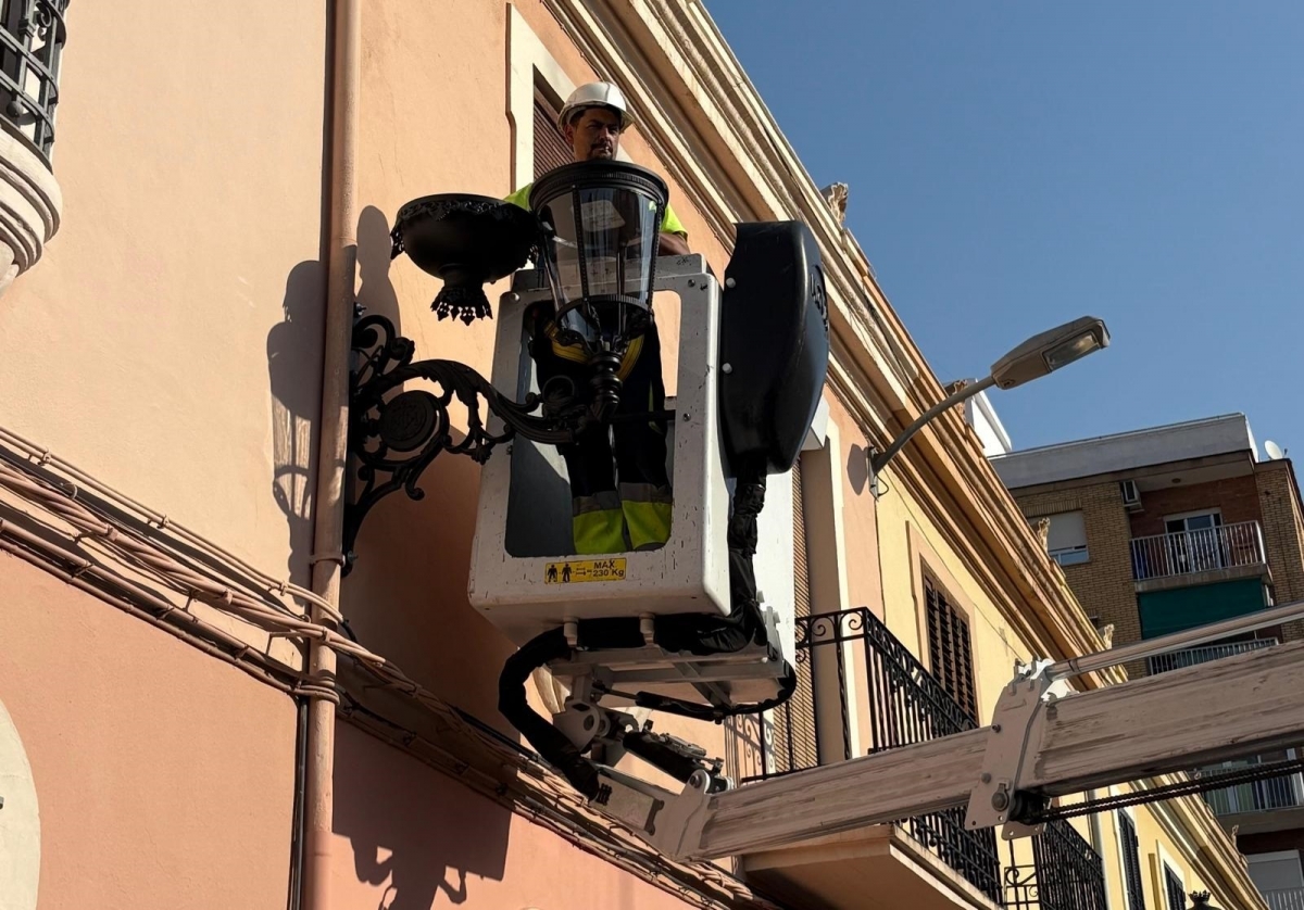 València avanza en la renovación del alumbrado público de los barrios de Orriols y Benicalap