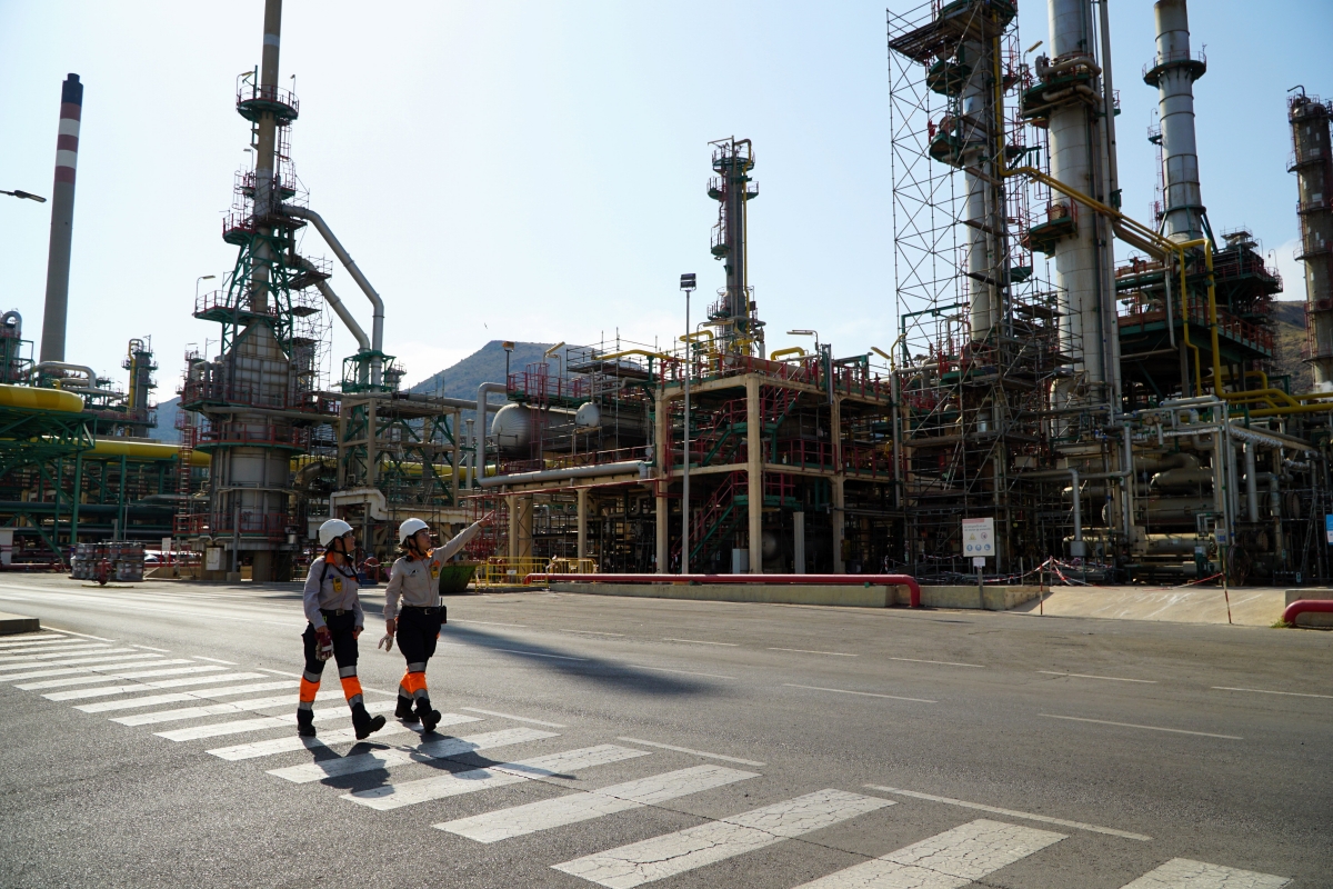Repsol invertirá 67 millones en Cartagena para el mantenimiento de su complejo industrial